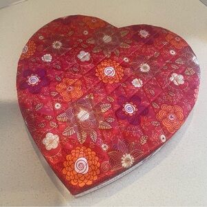 VTG Y2K Russell Stover Quilted Floral Heart Valentine's Day Chocolate Candy Box
